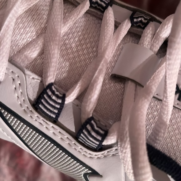 Reebok MemoryTech DMC Ride Sneakers - Picture 12 of 12